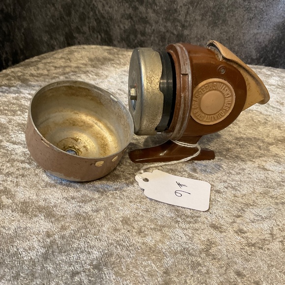Vintage Quality Star Drag Spinning Reel - Picture 4 of 4